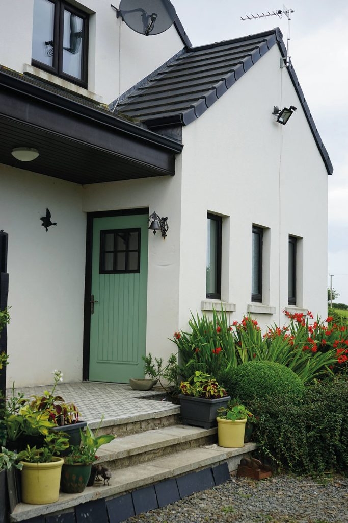 Porch and garage design